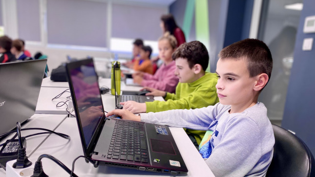 Училищна Телерик Академия отвори приема за безплатни IT обучения за 2023/2024